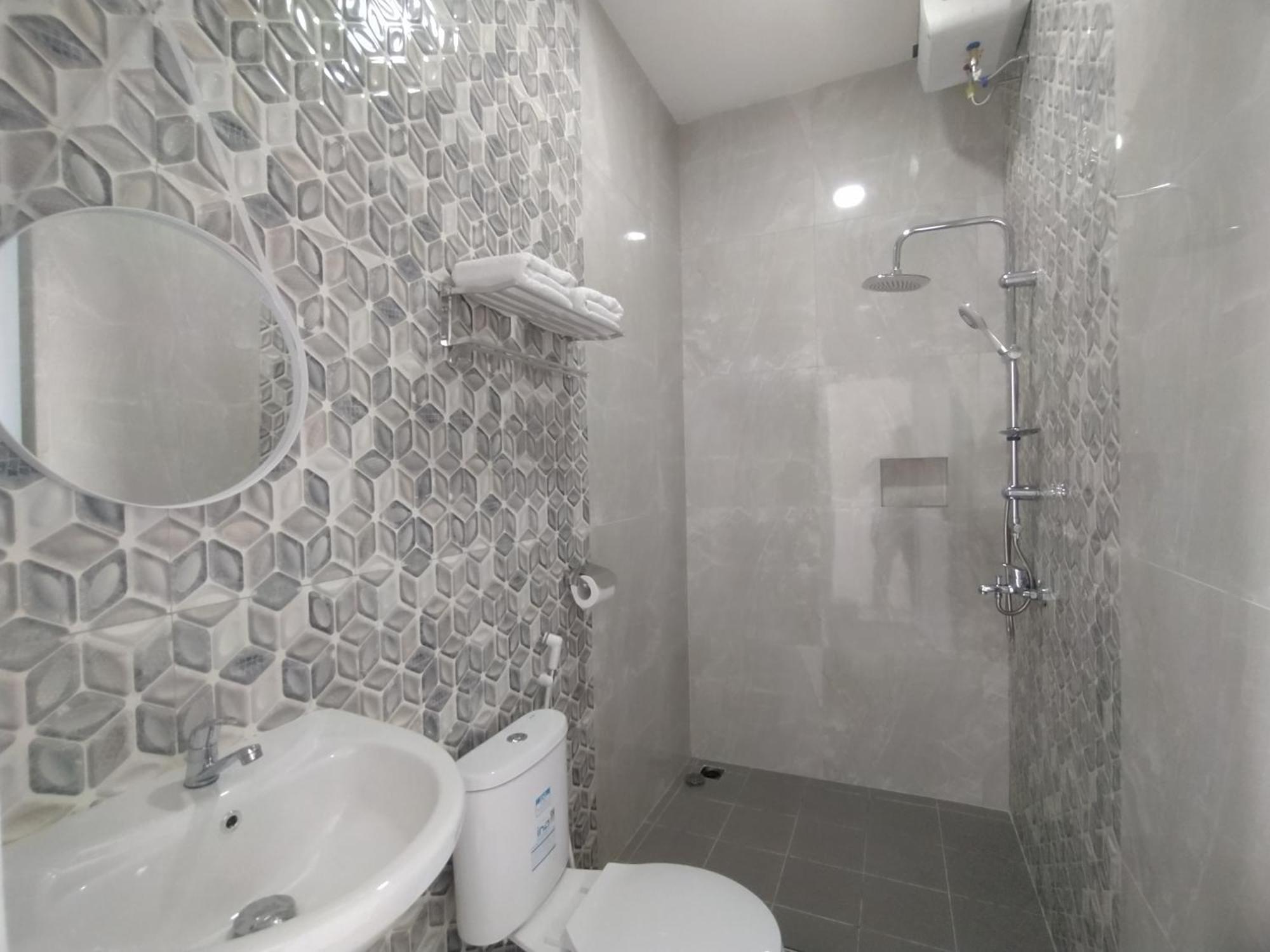 Urbanview Hotel Nimara Ngawi By Reddoorz Exterior photo